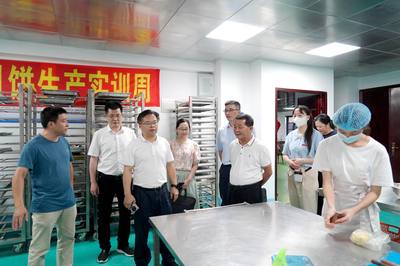 省人社厅领导莅校调研