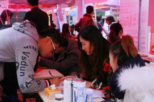 漳州市总工会举办大型企业用工招聘会圆满落幕,助力企业开门红