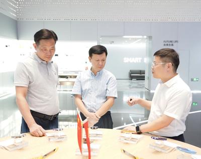 漳州技师学院·中科智谷电子信息产业学院举行签约暨揭牌仪式